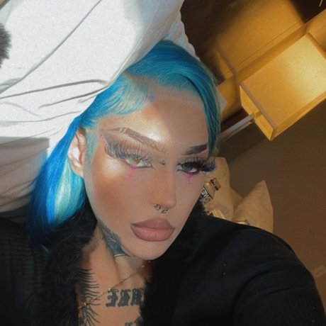 Poison_ Oben ohne OnlyFans