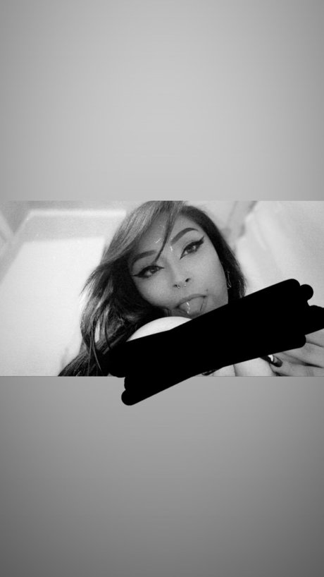 Pixie Uchiha OnlyFans X