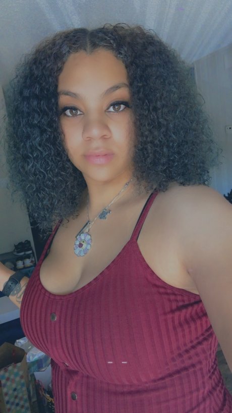 Elaine Nedd OnlyFans gratis