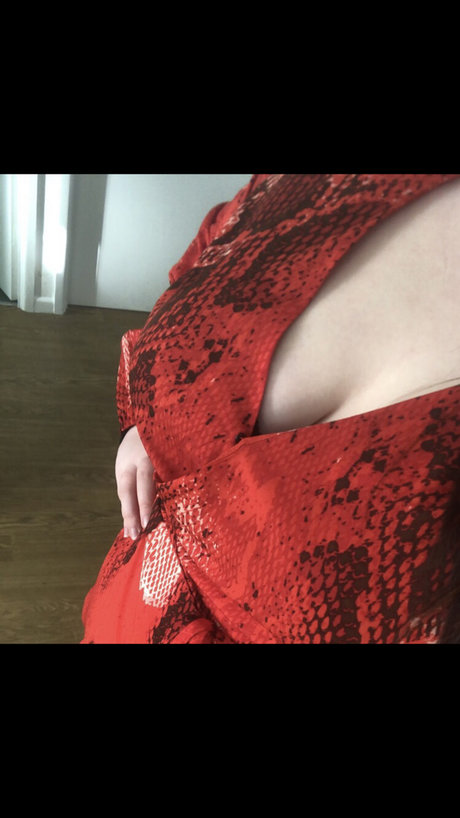 piercedqueen OnlyFans-Fotos