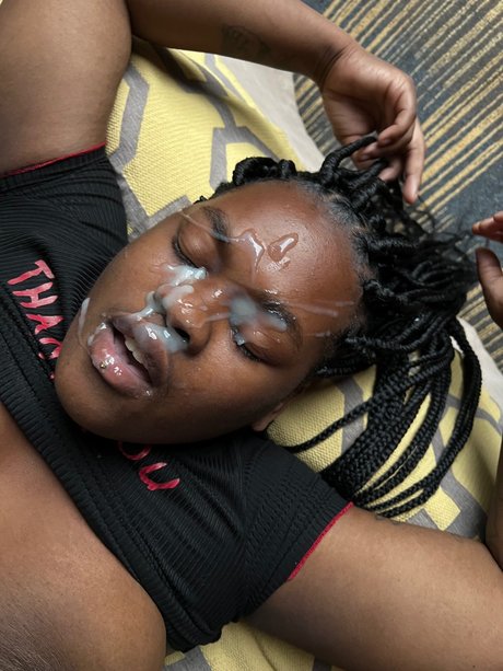 QweenGemini Nacktbilder von OnlyFans