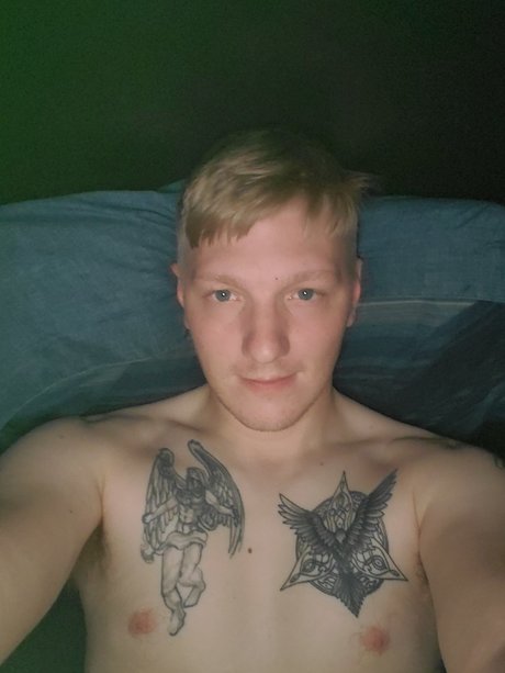 Pup Freki Leaks von Nacktbildern auf OnlyFans