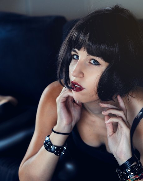 Psychedelica Nacktbilder auf OnlyFans