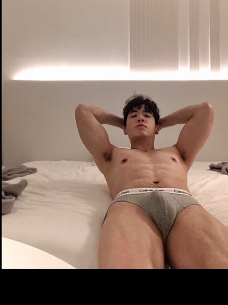 LEONG 68 OnlyFans Leaks