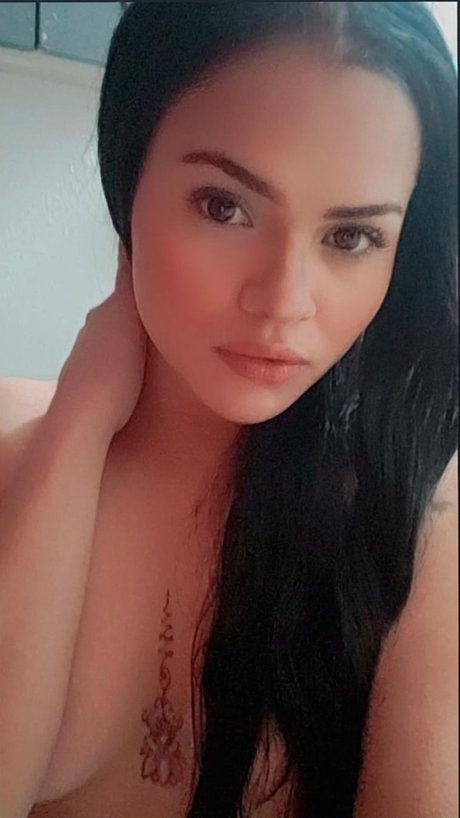 Claudia Flores Nacktpornos auf OnlyFans