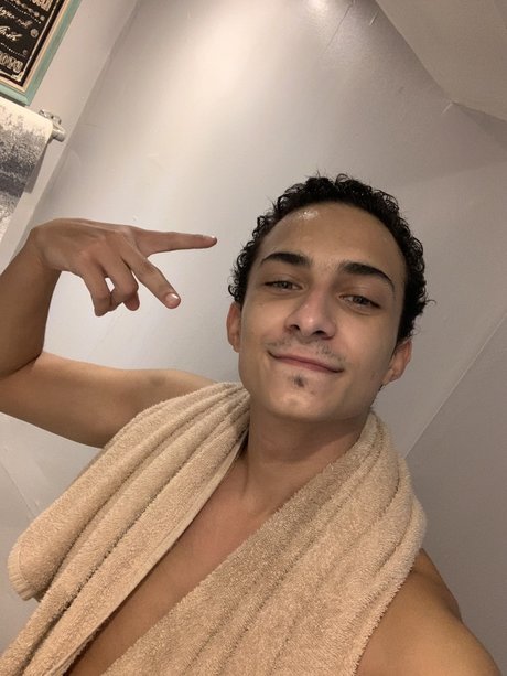 Revize Nacktpornos auf OnlyFans