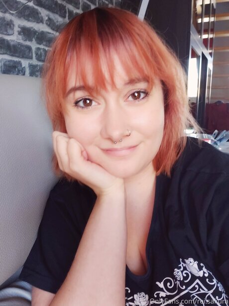 Rei Sakura OnlyFans schlank