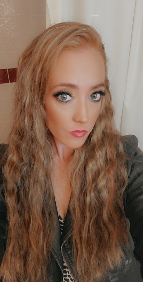 Redd Hawt Nacktbilder OnlyFans Leak