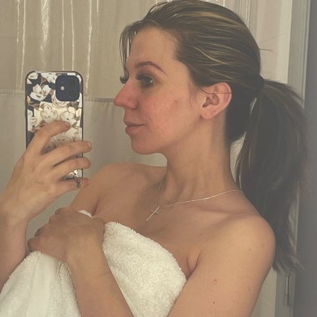 Remedy OnlyFans Pornografie