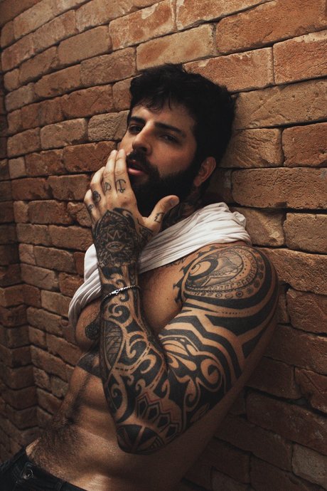 Rafael Newbold Bilder OnlyFans