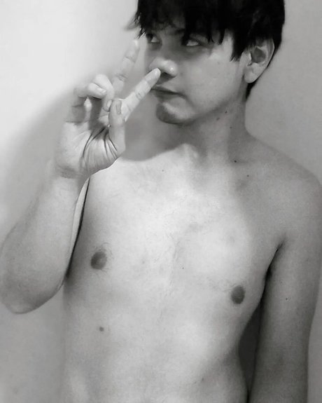 El Chico Raro Kostenlose OnlyFans-Inhalte