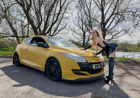 Kxtten OnlyFans Brüste Bild