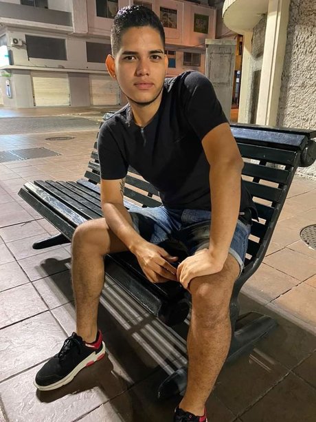 ISAAC 20CM LATIN HOTTEST BOY OnlyFans-Sex