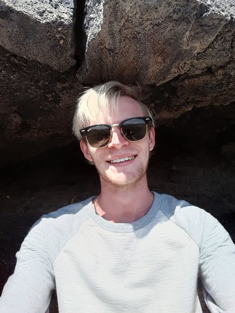 American whore stories OnlyFans nackte Brüste