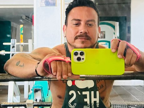 Roi Pineda Porn OnlyFans Leaks