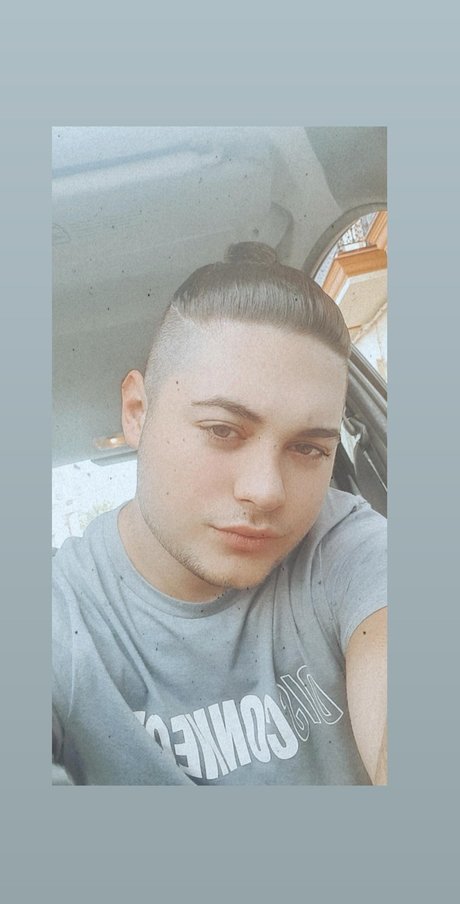 Mario V D_ Leaks von Nacktbildern auf OnlyFans