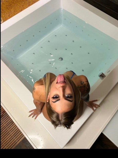 Marika Milani OnlyFans-Archiv