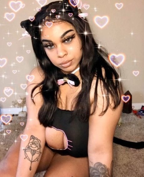 Mari The Hippie Model OnlyFans Foto