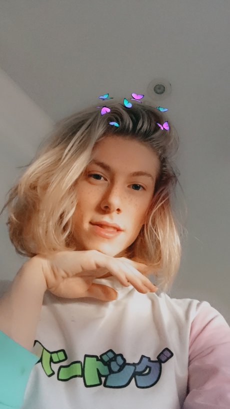 Ash Jones Bilder OnlyFans