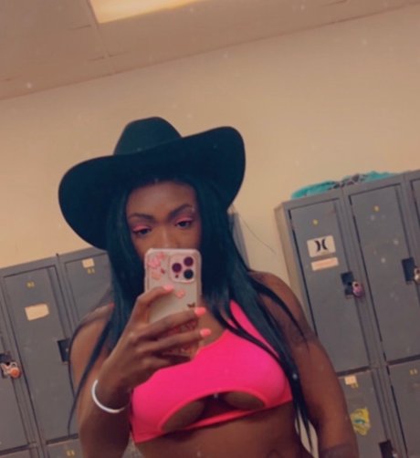 Bailey blu Strip OnlyFans