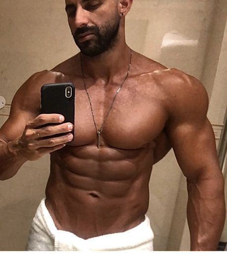 MASTER ACE OnlyFans Fotos