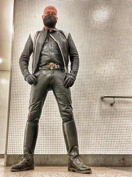 BlackLeder OnlyFans Arsch Leak