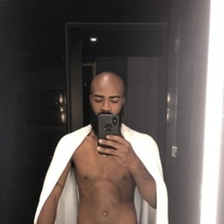 Marz Terrier OnlyFans Nacktbilder