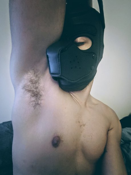 Pup Beaux Blac Nacktbilder von OnlyFans