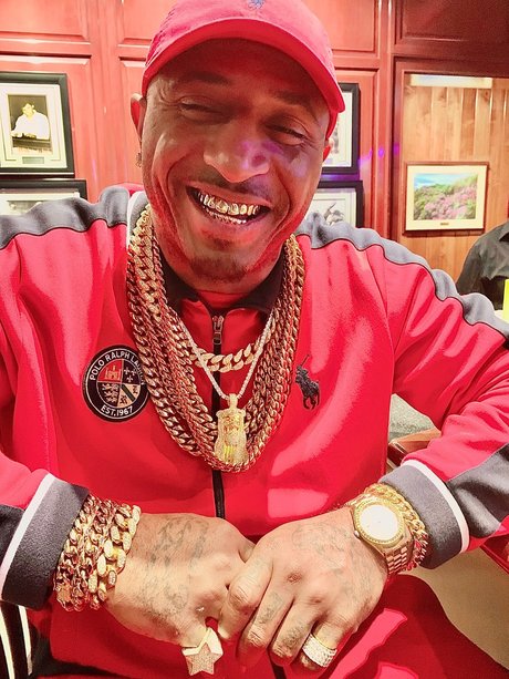 BlazeHound NurlyFans-Brüste