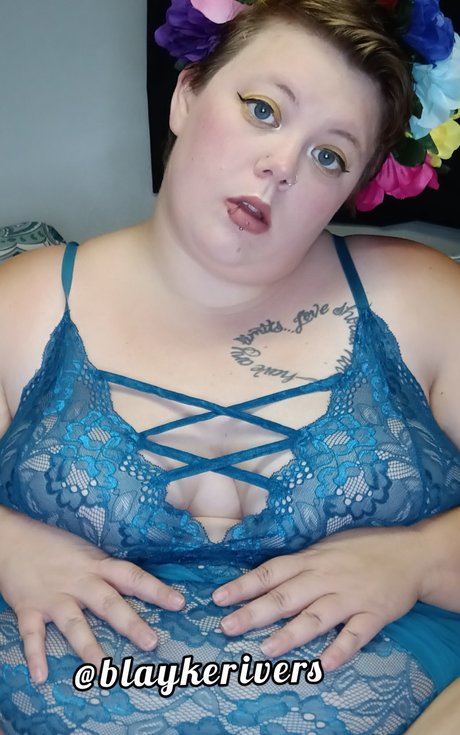 Hot dom BBW Blayke Rivers 