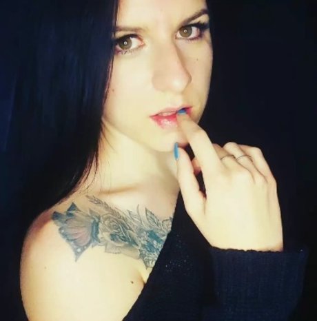 Disi Leaks von Nacktbildern auf OnlyFans