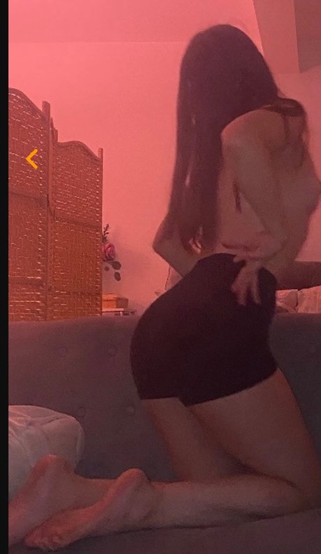 Little bb Bong OnlyFans Nacktbilder