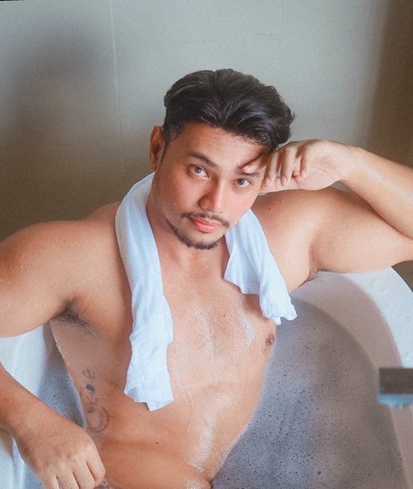 Me Vinai Nacktbilder von OnlyFans geleakt