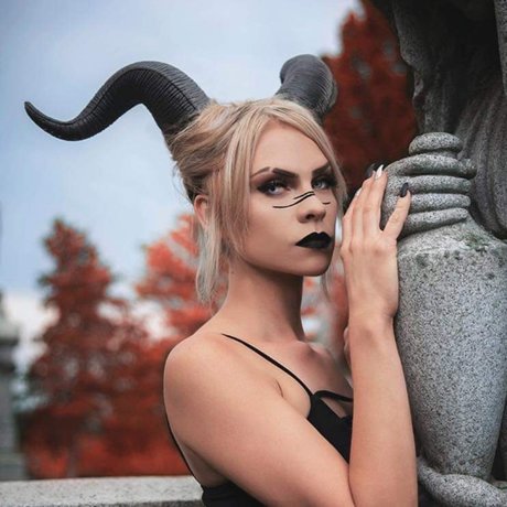 Maziikeen OnlyFans Striptease