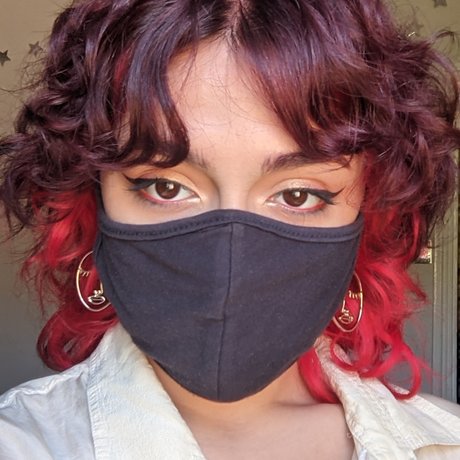 Maya Moon OnlyFans schlank