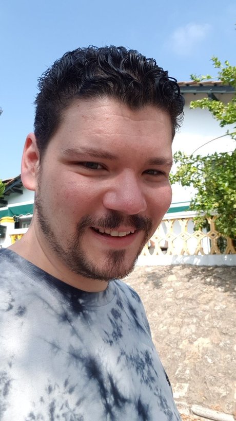 Max Pup Nacktbilder von OnlyFans geleakt