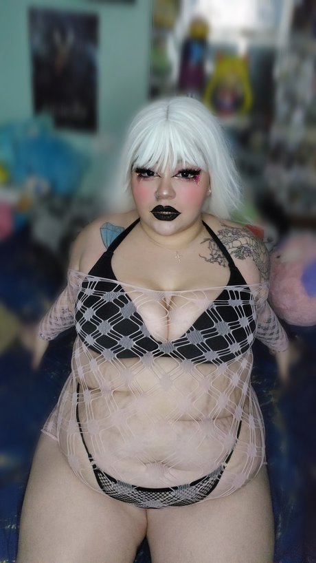 Mercedes Kill Titten OnlyFans