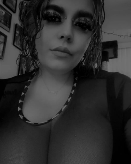 Bee Brat OnlyFans geleakte Bilder