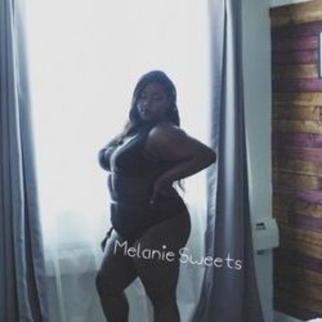 MelanieSweetsXO OnlyFans-Archiv