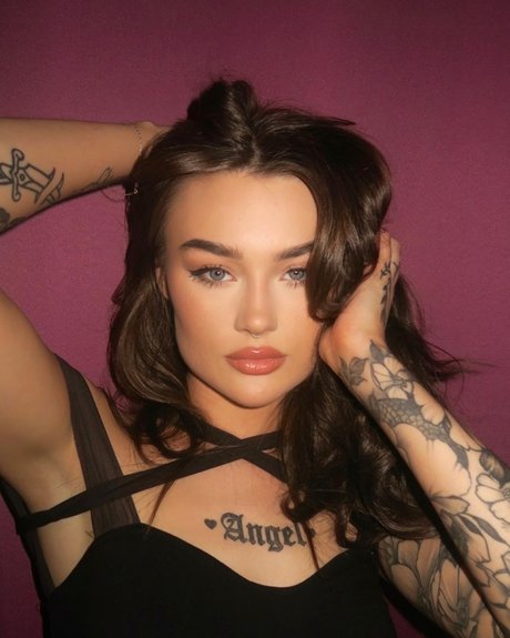 Meg feather XXX OnlyFans