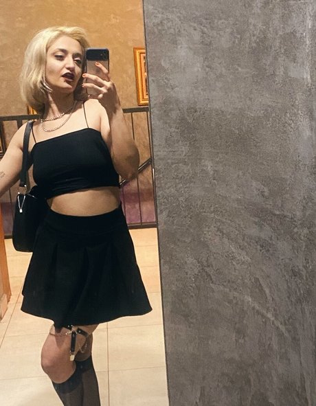 Celine Cinnamon Bilder OnlyFans