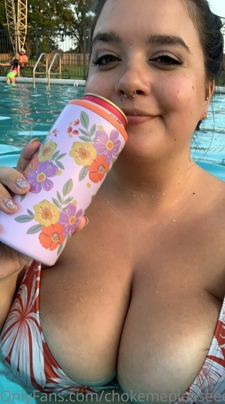 chokemepleaseeee OnlyFans Nacktbilder