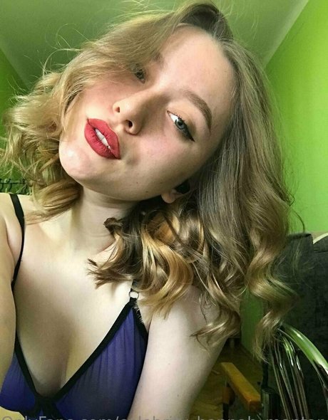 celebrity hannah montana Nacktbilder von OnlyFans geleakt