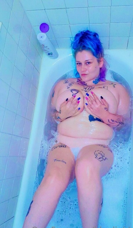 bluulight Nackt auf OnlyFans