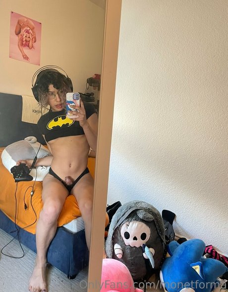 Monetforma Nacktbilder von OnlyFans