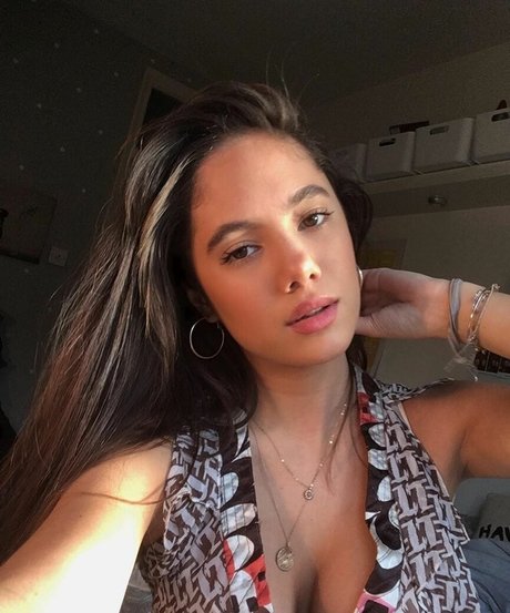 Saoirse Alicia Behzadi 