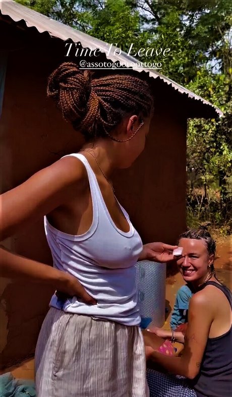 Paola Locatelli OnlyFans Lesbisch