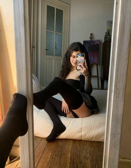 meli777 OnlyFans schlank