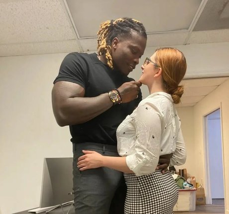 Bess Breast OnlyFans Strip