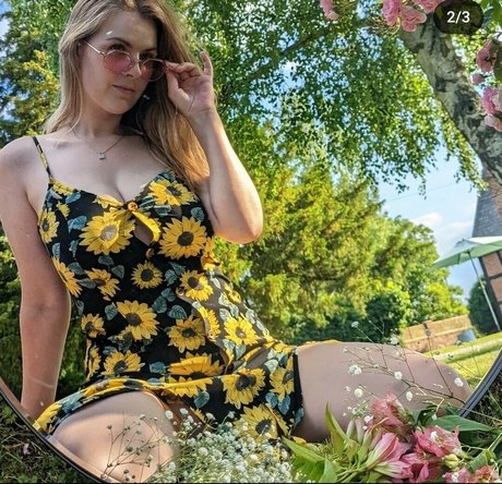 Rose And Rosie Po OnlyFans